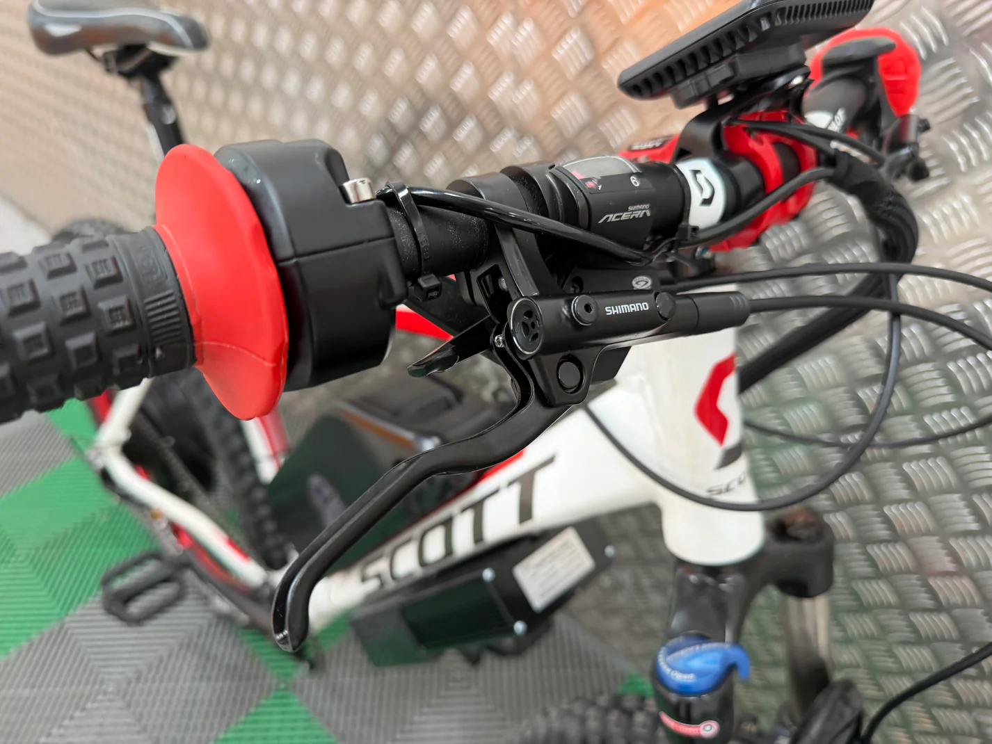 Scott pilot 30 2000w 62v electric e bike - Image 4